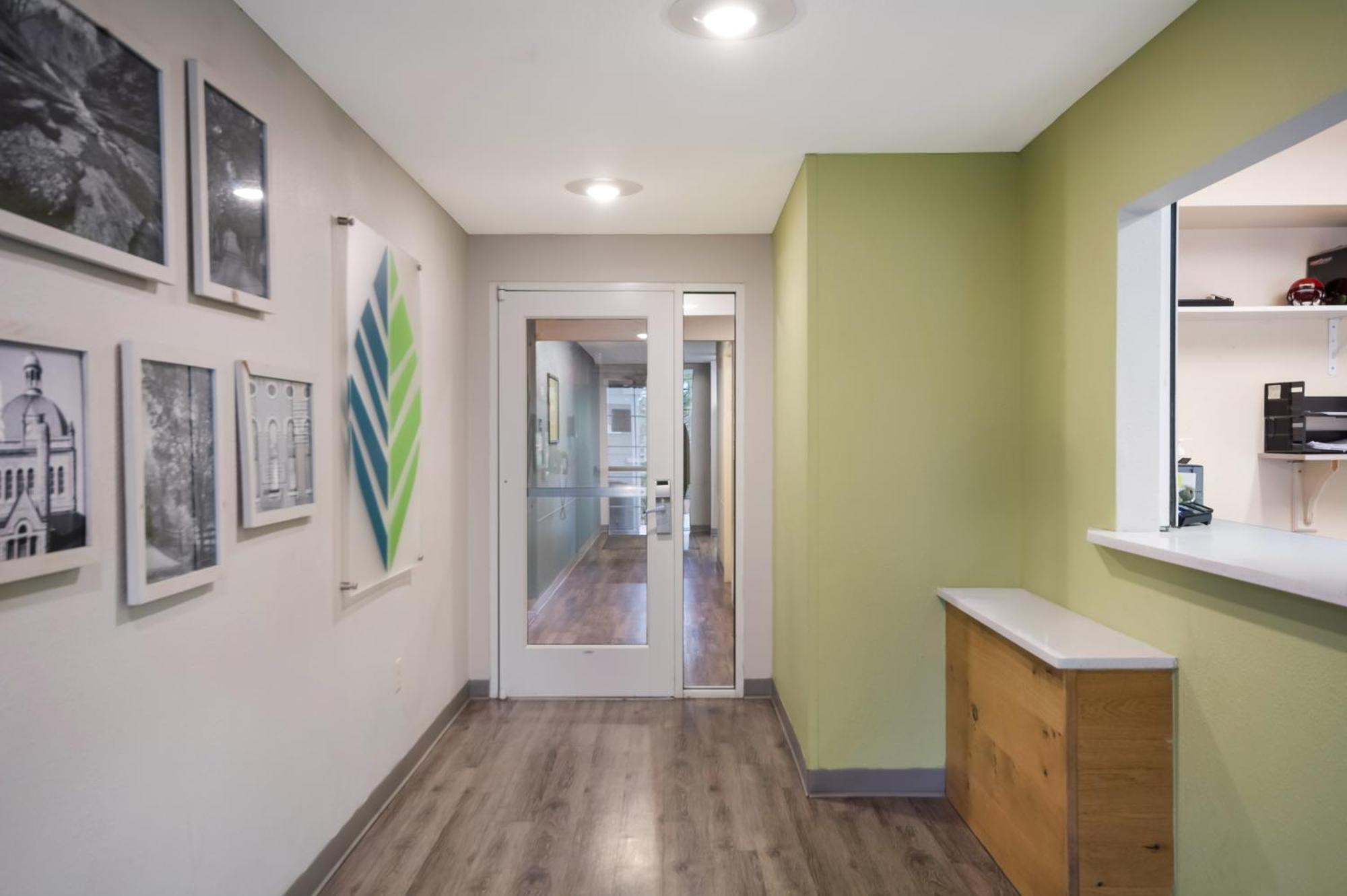 Woodspring Suites Lexington Southeast エクステリア 写真