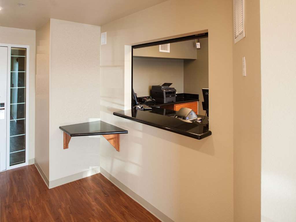 Woodspring Suites Lexington Southeast インテリア 写真
