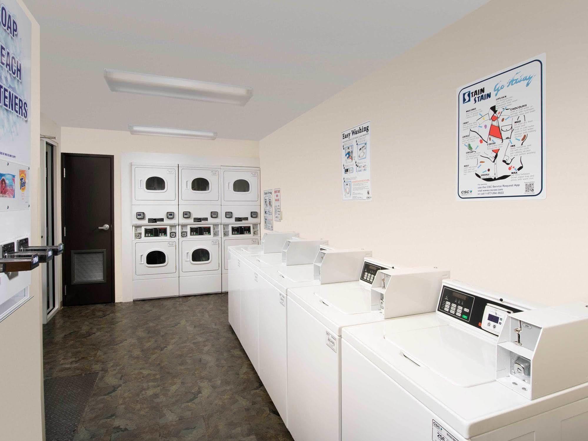 Woodspring Suites Lexington Southeast エクステリア 写真